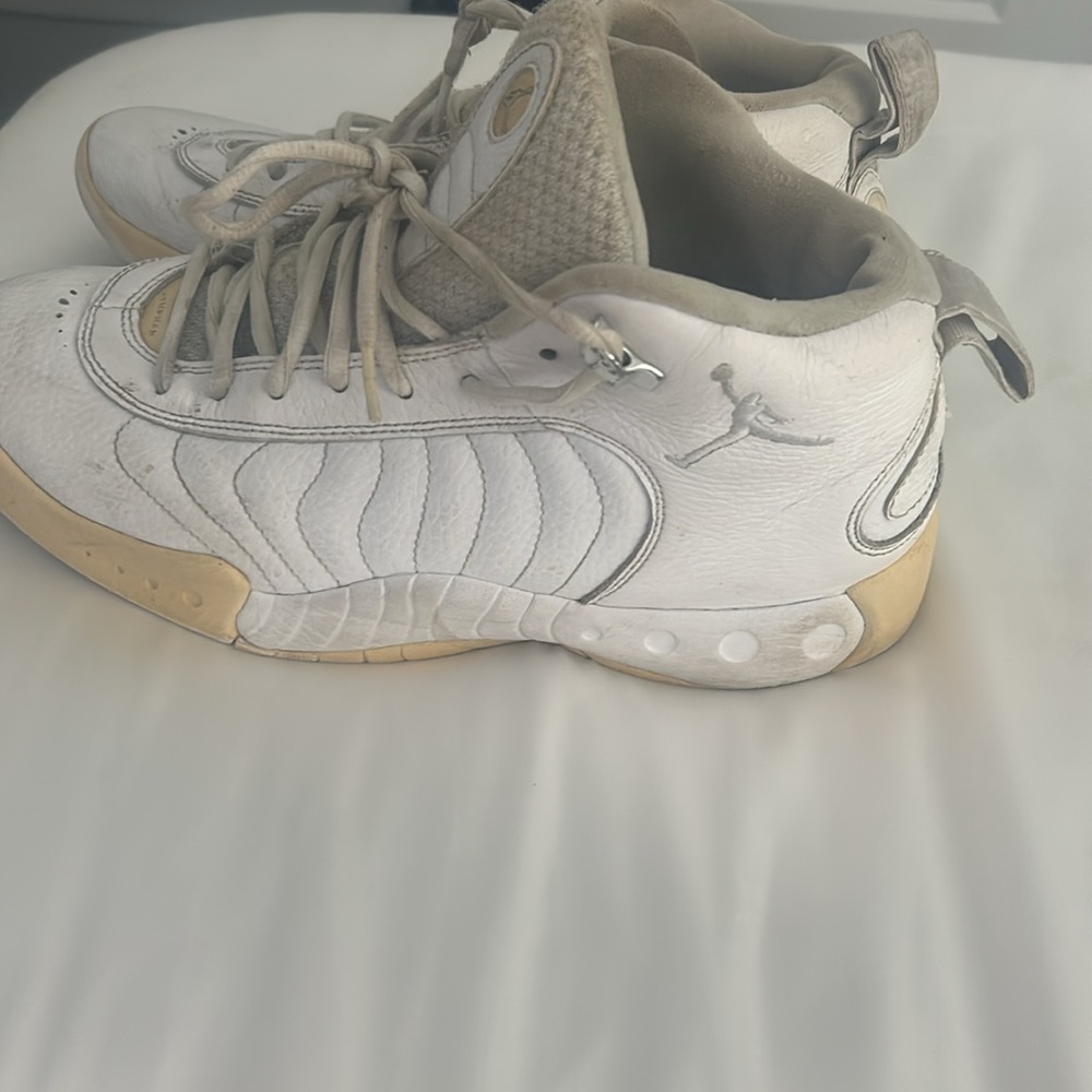White Jordan’s men - Picture 2 of 5